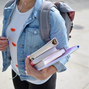Mon enfant peut-il toucher les aides du CROUS ?