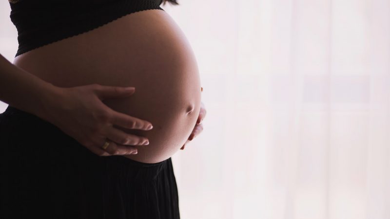 Comment ne pas avoir mal au dos quand on est enceinte ?