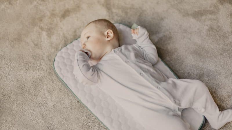 Avec quelle lessive laver les vêtements de bébé ?